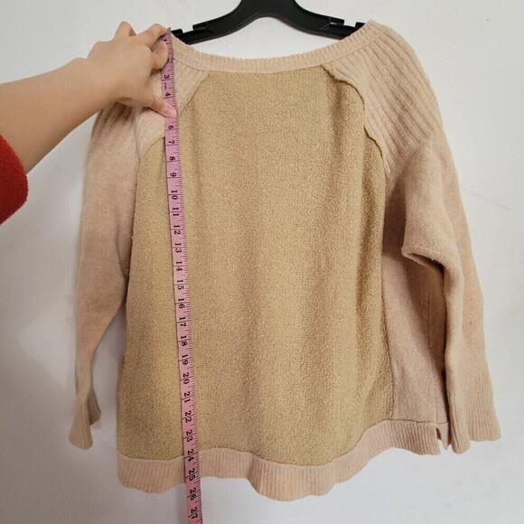Free People Tabbard Pullover Long Sleeve Wool Knit Sweater Tan Cream Size XS - Picture 9 of 14